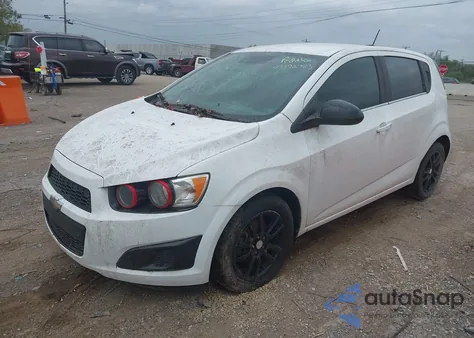 2016 Chevrolet Sonic Lt Auto из США, поврежденный, VIN 1G1JC6SH8G4123588